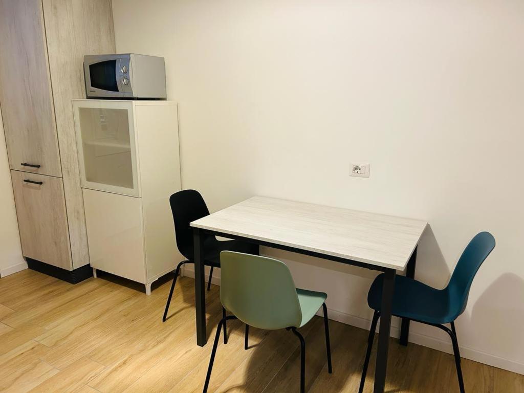 Easy Room Italy Rogoredo Milán Exterior foto